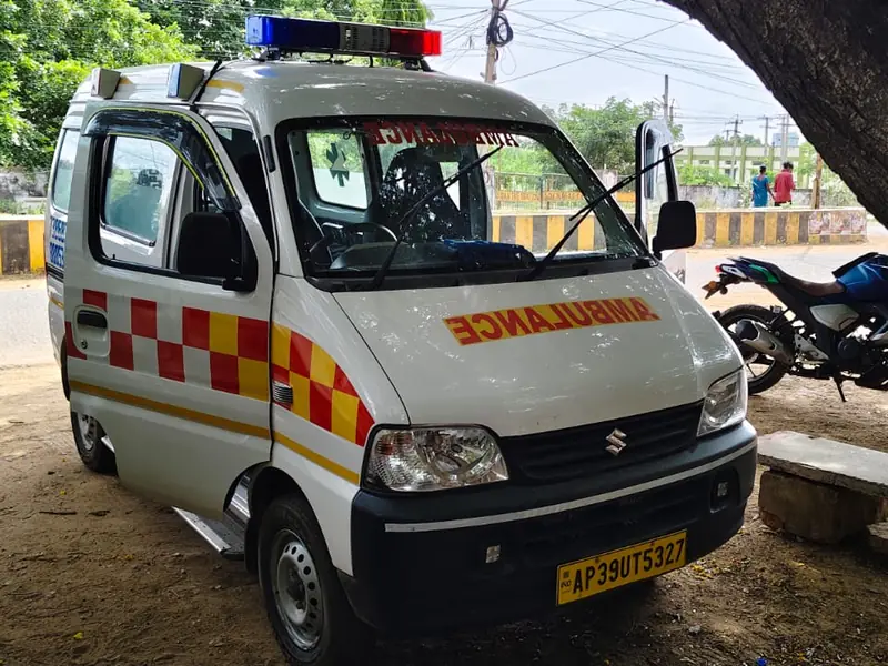 Ambulance, front angle